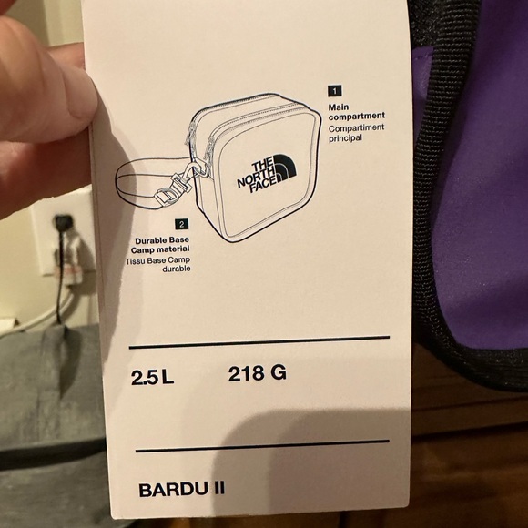 Brand new Northface small crossbody bag. - Picture 2 of 3